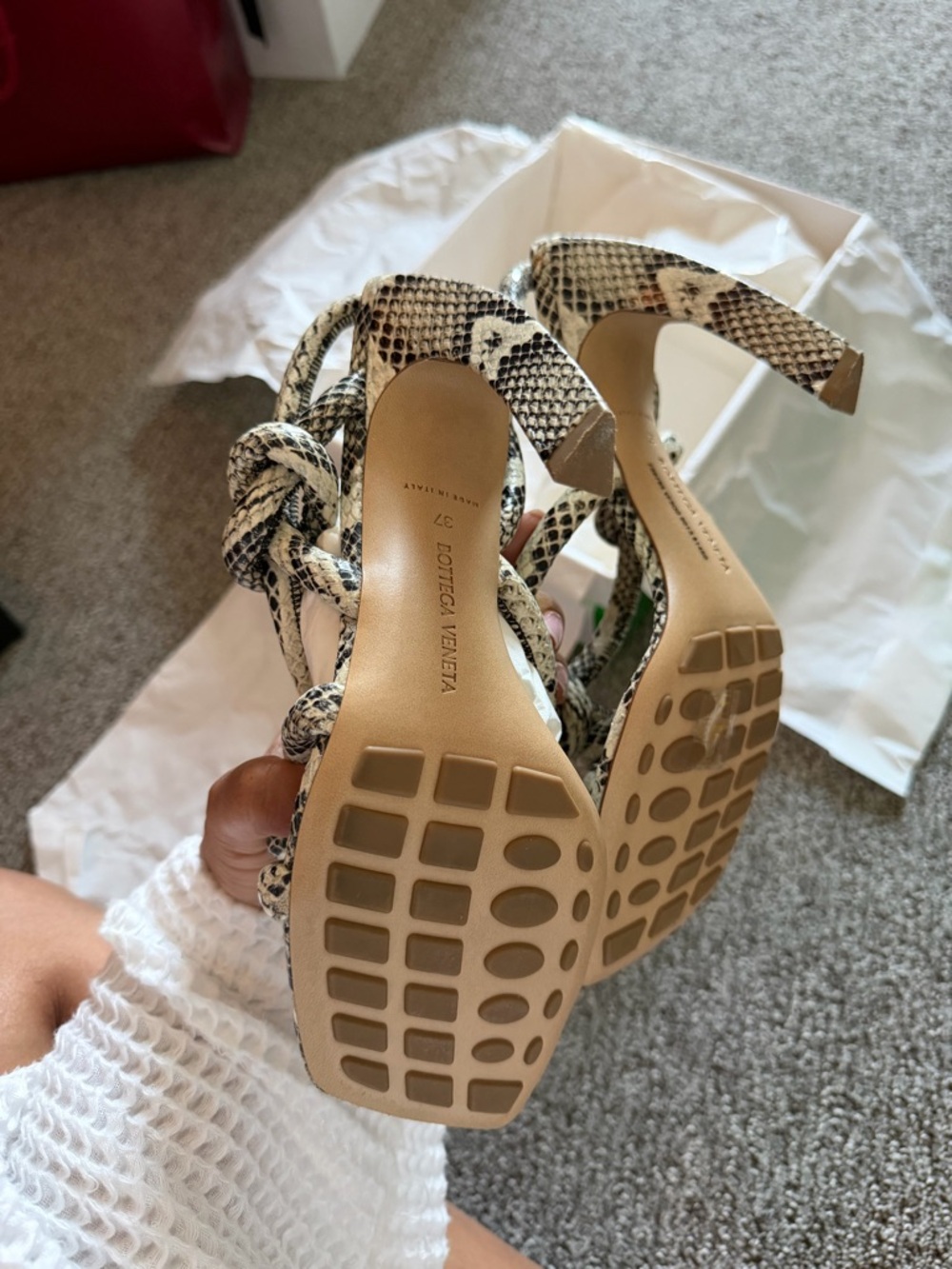 Bottega Veneta Snake-Print Knot Heels in Beige and Black - Picture 4 of 6